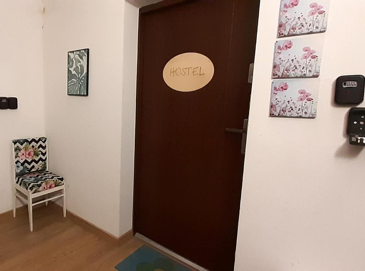 Lemuria Hostel Szkolna Centrum Legnica Exterior photo